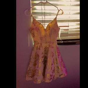 Beautiful white gold dress women size 0